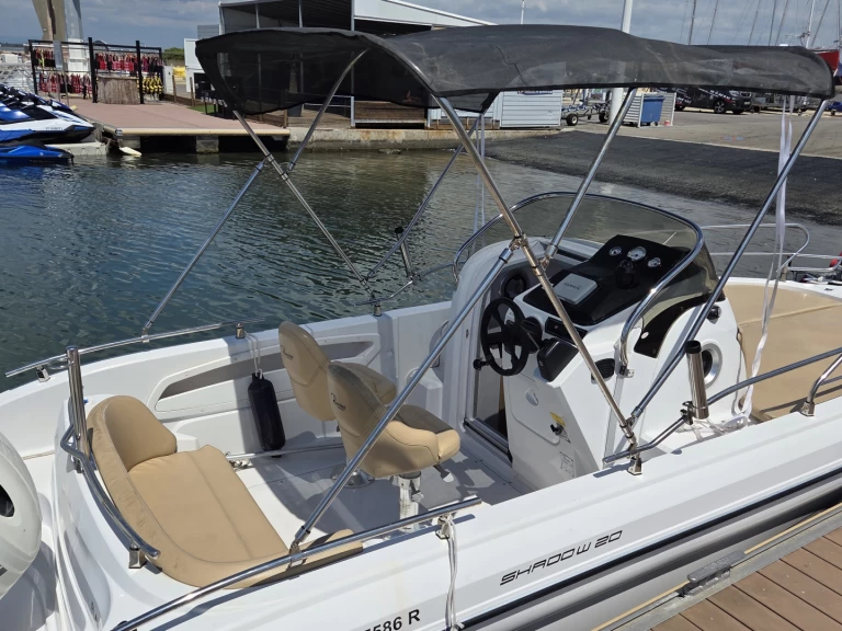 Ranieri Shadow 20 da affittare a  Port-Camargue