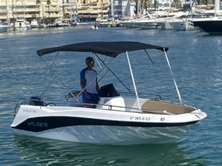 Noleggio Barca a motore Karel con patente nautica