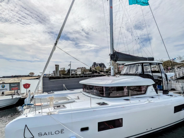 Noleggio barche Lagoon Lagoon 42 a Mahé su Samboat