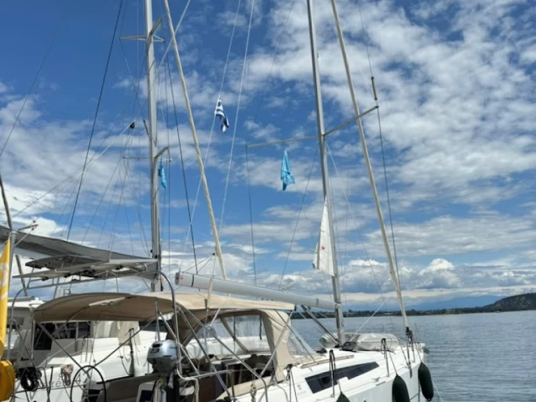 Noleggiare una Dufour Dufour 390 a Préveza