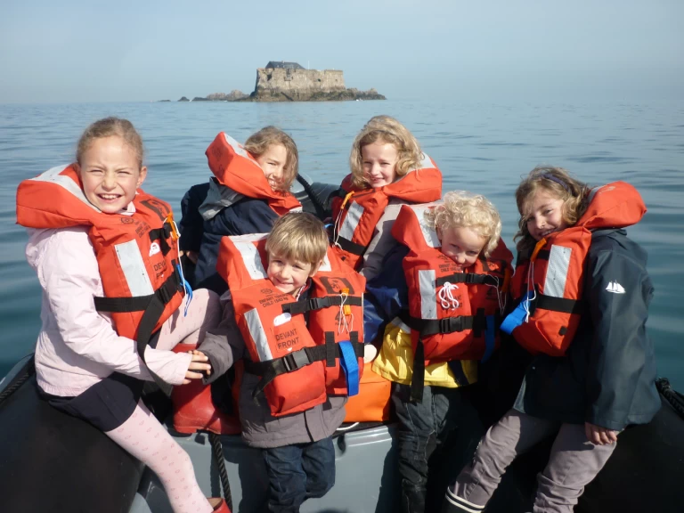 Noleggio barche Bombard Explorer 550 DB a Saint-Malo su Samboat