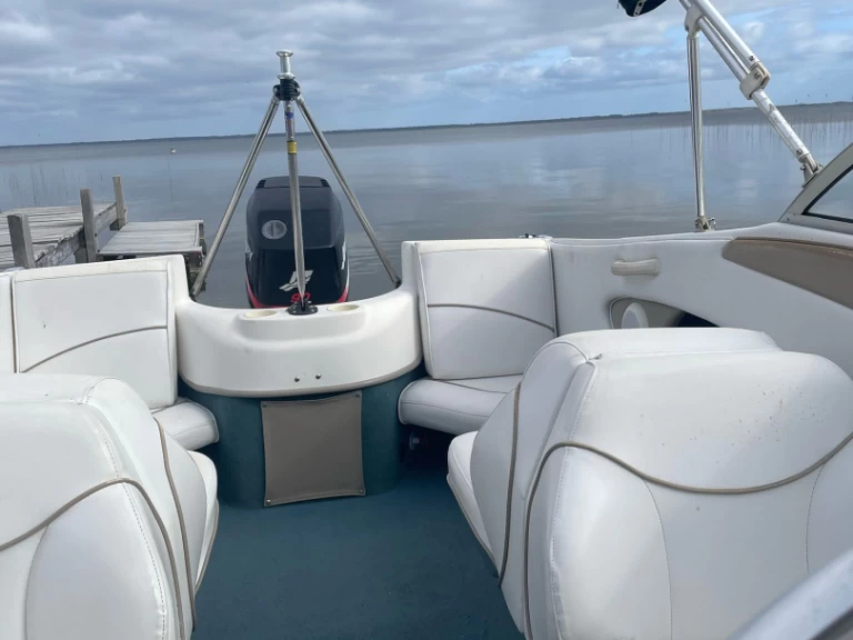 Noleggio Barca a motore con o senza skipper Bayliner a Biscarrosse