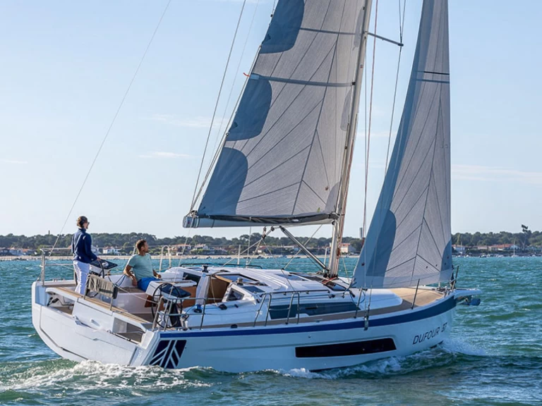 Noleggiare una Dufour Dufour 37 a Larmor-Plage