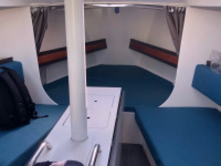 Barca a vela a noleggio a Larmor-Plage al miglior prezzo