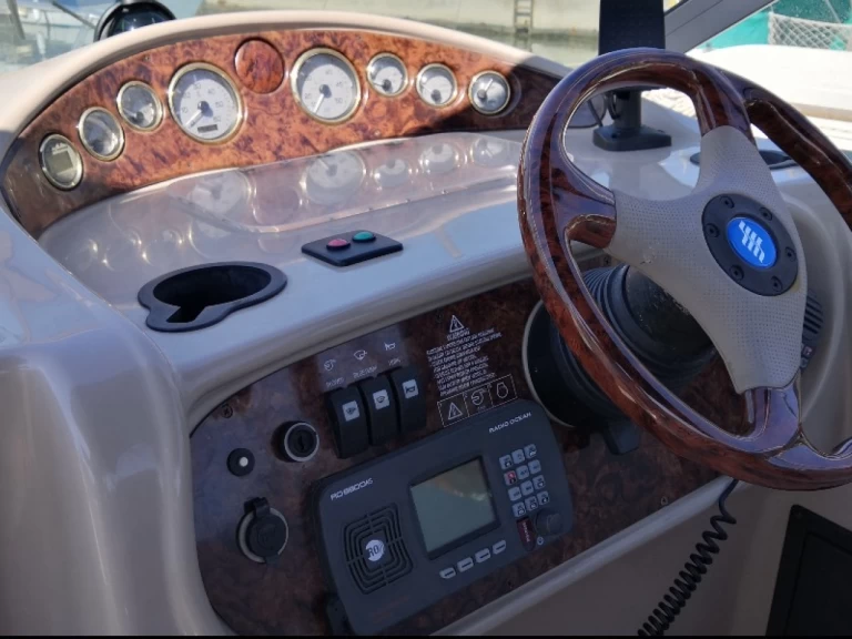 Noleggio a Scey-sur-Saône-et-Saint-Albin – Four Winns Vista 268 su SamBoat