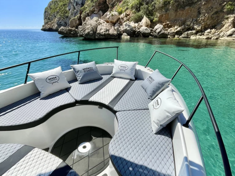 Barca a motore a noleggio a Dénia al miglior prezzo