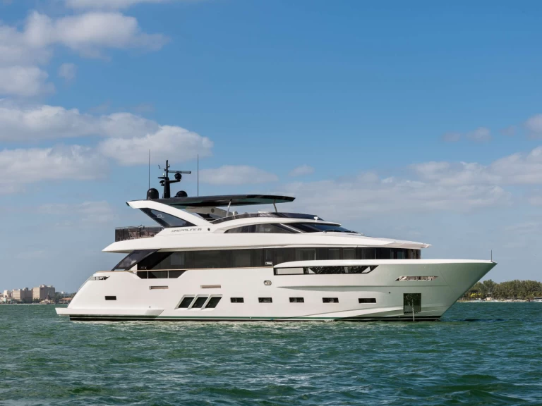 Noleggio Yacht di lusso con o senza skipper Custom a Fort Lauderdale
