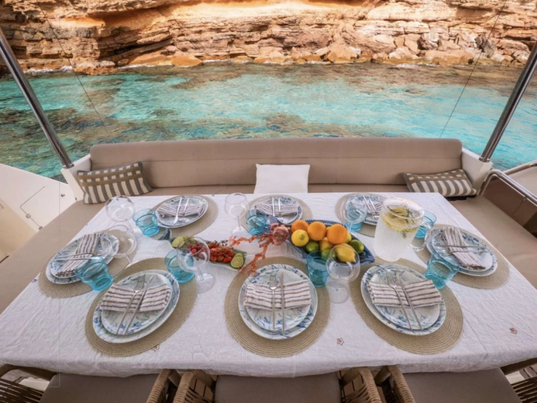 Noleggio barche Astondoa BISCAYNE a Alicante su Samboat