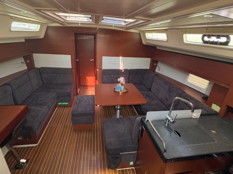 Noleggio Barca a vela a Castelli – Hanse Hanse 458