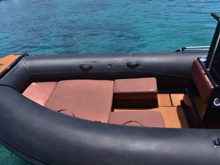 Noleggio Gommone Nautica Led con patente nautica