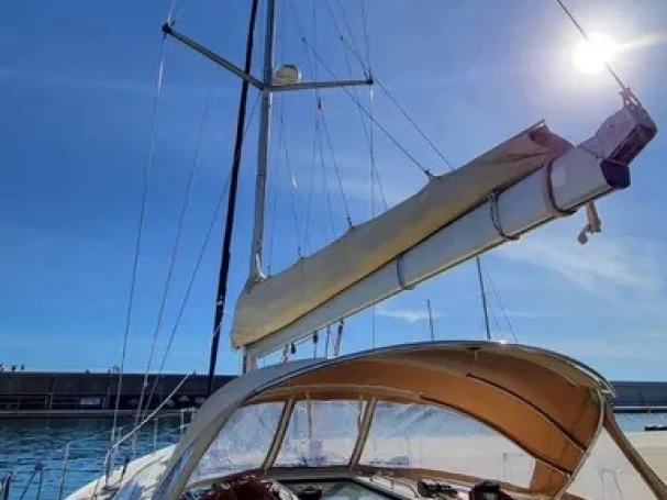 Noleggiare una Jeanneau New Co Jeanneau Sun Odyssey 49 a Port Grimaud
