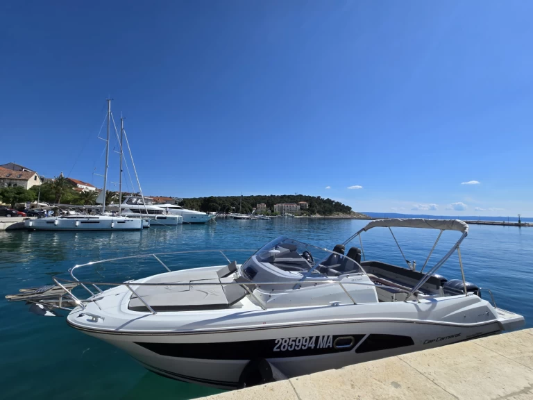 Noleggio Barca a motore Jeanneau con patente nautica