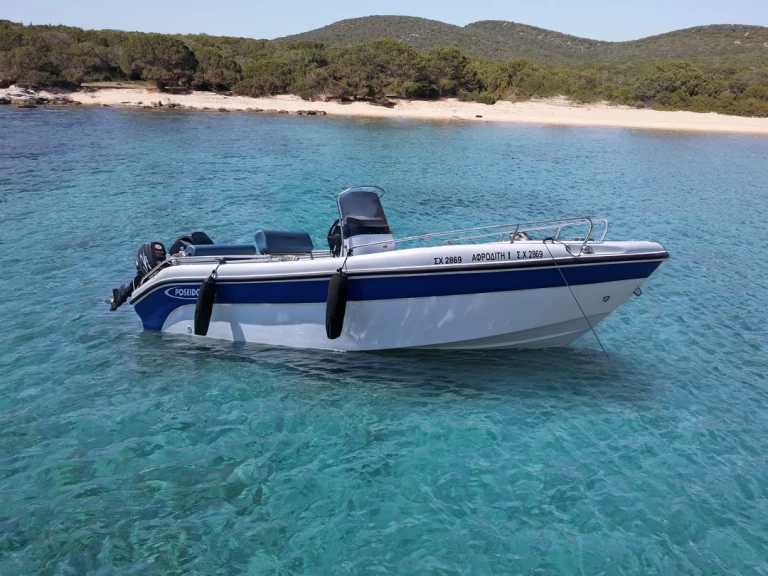 Noleggio barche Agía Kiriakí economico Blu Water 170