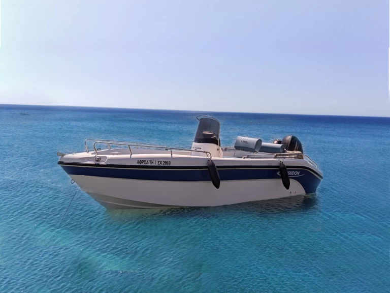 Noleggio Barca a motore con o senza skipper Poseidon a Agía Kiriakí