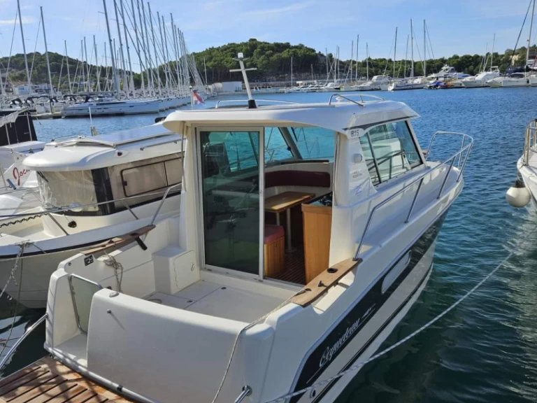 Noleggio Barca a motore con o senza skipper Ocqueteau a Drage