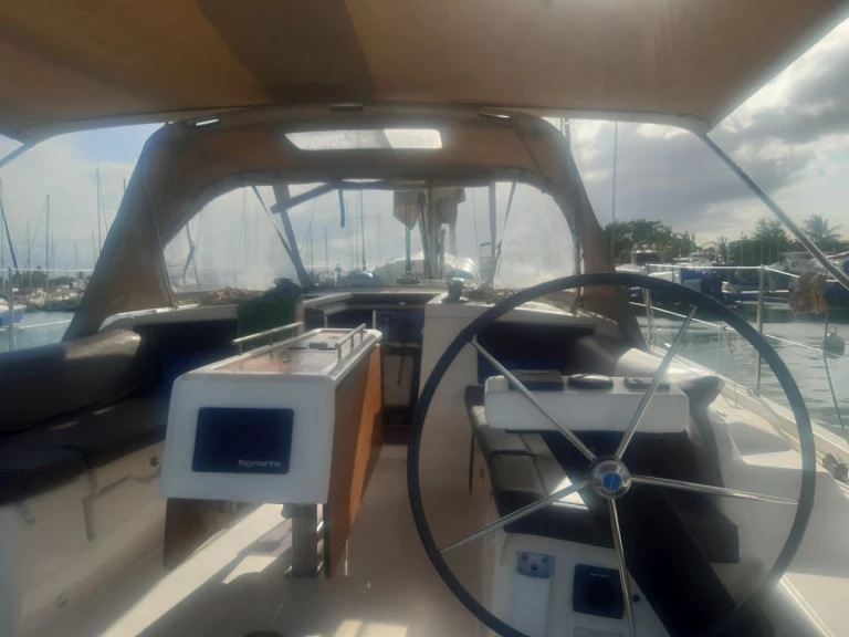 Noleggiare una Dufour Dufour 390 GL a Nassau