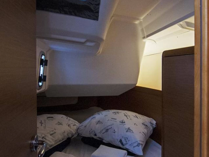 Jeanneau Sun Odyssey 349 da affittare a  Spalato