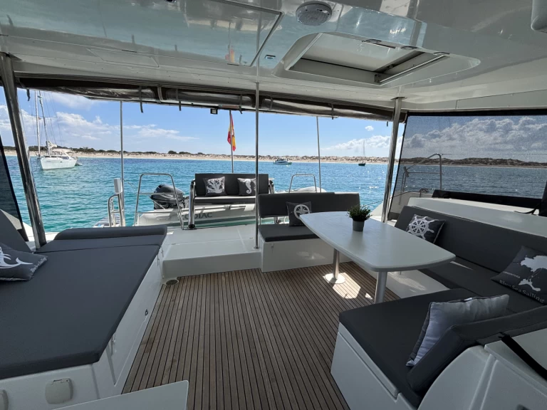Noleggio Catamarano a Marina Ibiza – Lagoon Lagoon 450 F