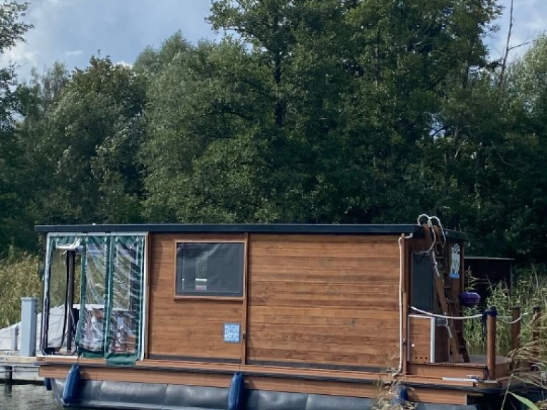 Noleggio Houseboat Floss con patente nautica