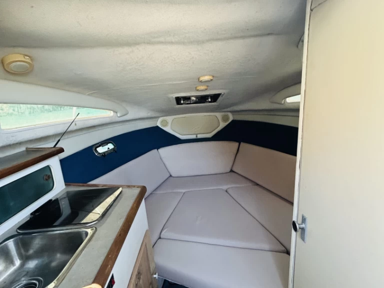 Noleggio Barca a motore con o senza skipper Bayliner a Zante