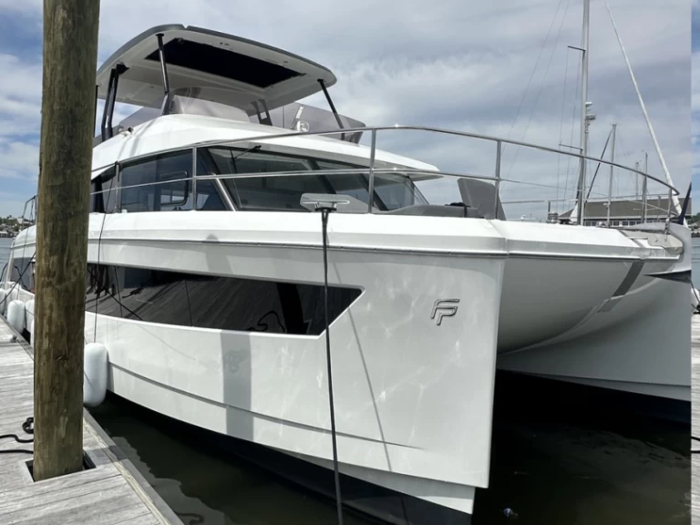 Barca a motore a noleggio a Annapolis al miglior prezzo