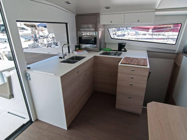 Noleggio Catamarano con o senza skipper Bali a Spalato