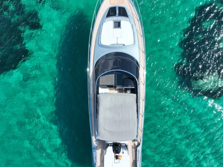 Noleggio Barca a motore RIVA RIVALE 56 con patente nautica