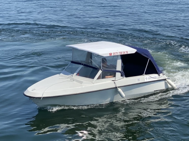 Houseboat a noleggio a Waren (Müritz) al miglior prezzo