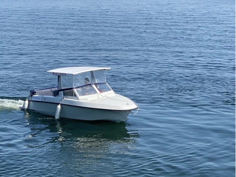 Noleggio Houseboat a Waren (Müritz) – Tagescharter Lotus