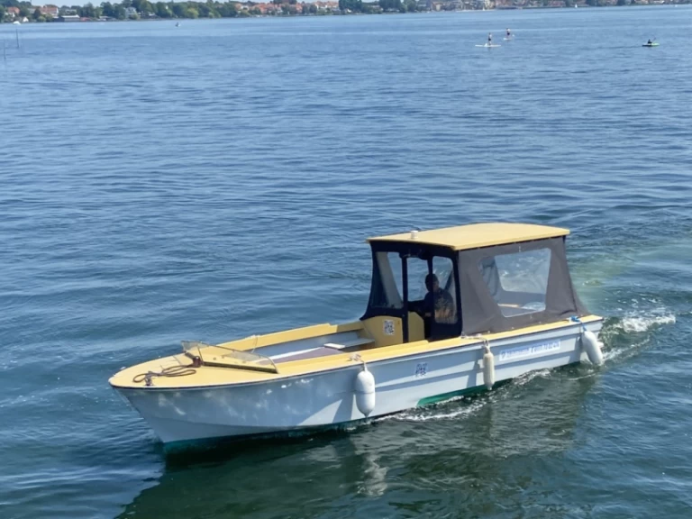 Houseboat a noleggio a Waren (Müritz) al miglior prezzo