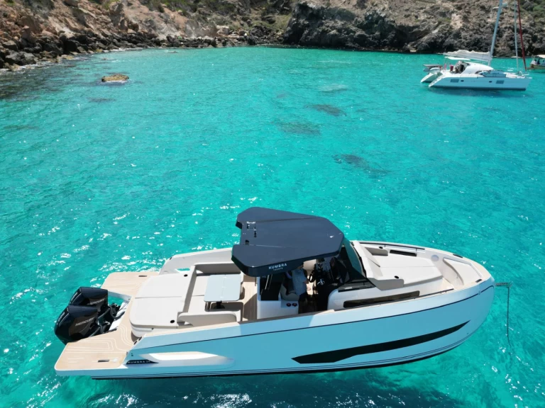 Noleggiare una Kumbra Yachts 34 a Ibiza Town