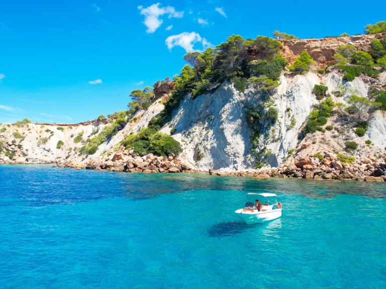 Invictus  Invictus 200SX da affittare a  Sant Antoni de Portmany