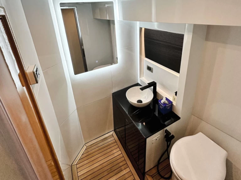 Noleggio a Dubai Marina – Alfamarine 60ft su SamBoat