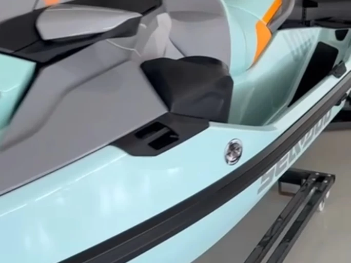 Noleggio barche Santa Eulària des Riu economico Wake 