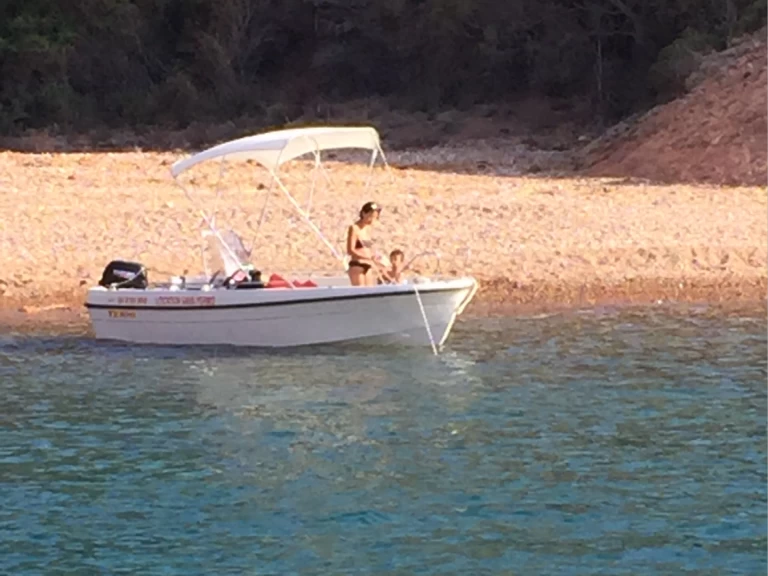 Noleggio Barca a motore con o senza skipper Terhi a Galéria