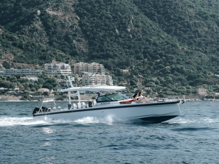 Noleggio Barca a motore a Ajaccio – Axopar Axopar 37