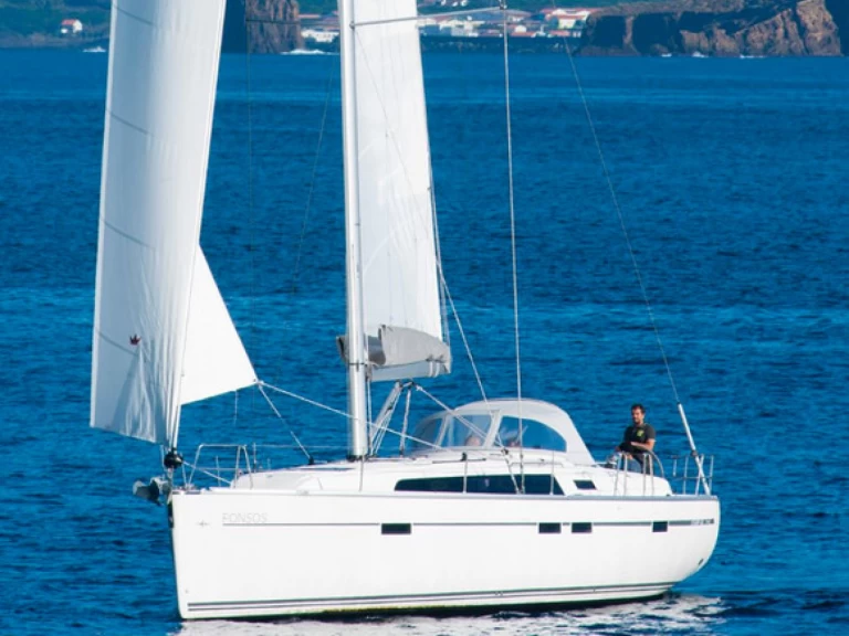 Noleggiare una Bavaria Cruiser 46 a Angra do Heroísmo