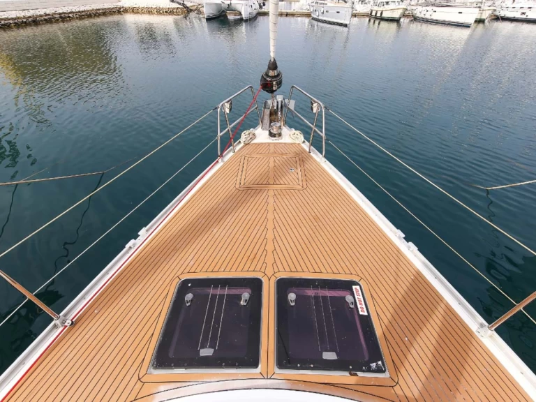 Barca a vela a noleggio a Jezera al miglior prezzo