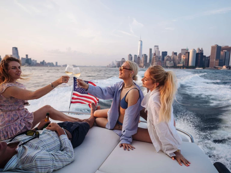 Noleggio Yacht di lusso Princess Viking con patente nautica