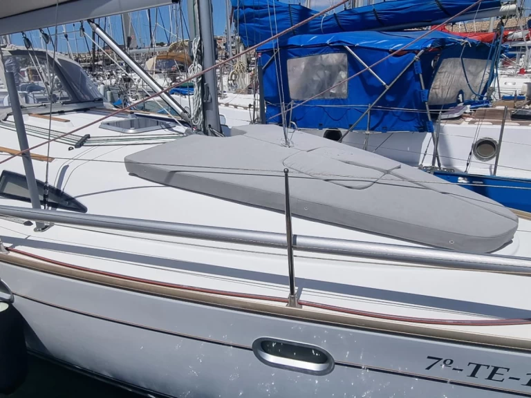 Jeanneau Sun Odyssey 37 da affittare a  Golf del Sur