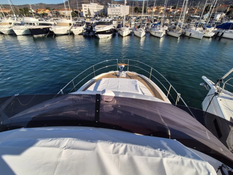 Noleggiare una Bénéteau Swift Trawler 41 a Pirovac