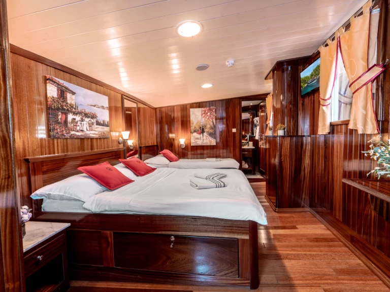 Barca a vela a noleggio a Spalato al miglior prezzo