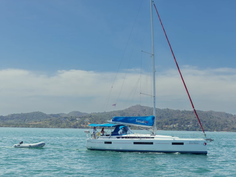 Barca a vela a noleggio a Raiatea al miglior prezzo