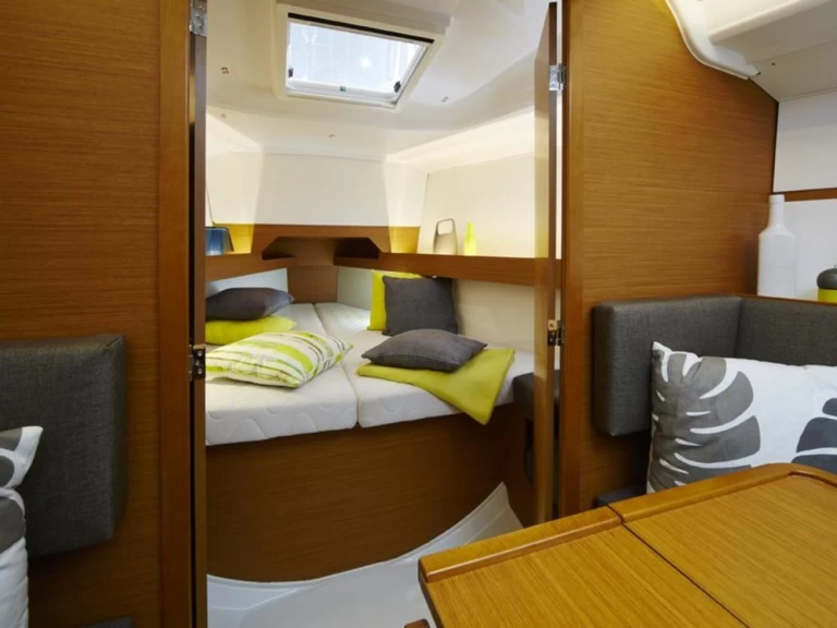 Jeanneau Sun Odyssey 349 da affittare a  Lefkáda