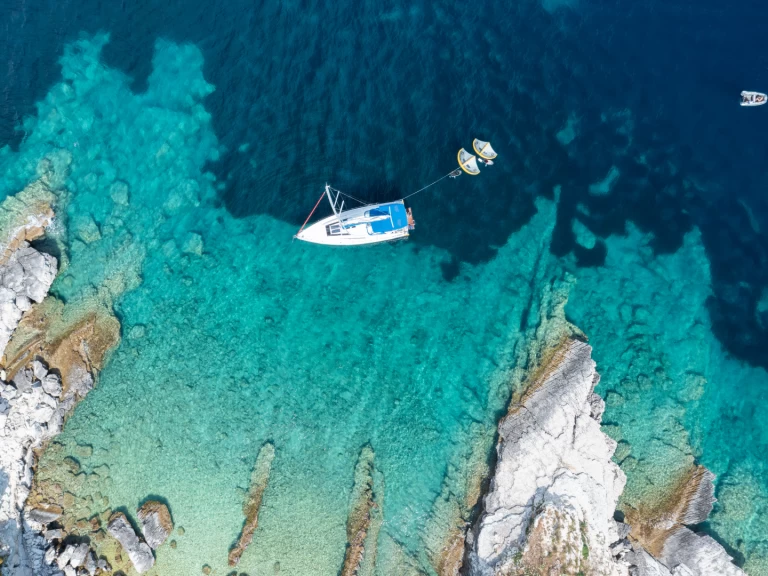 Bénéteau Oceanis 46 da affittare a  Gouviá