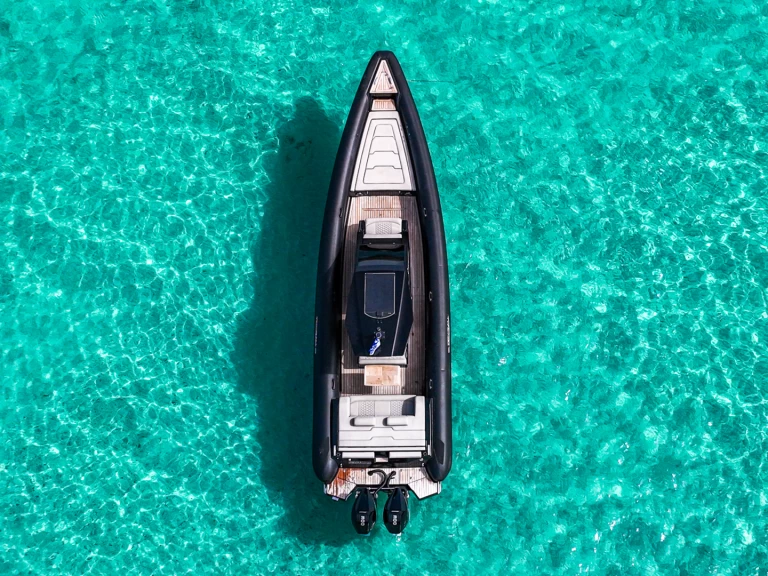 Noleggiare una Technohull Technohull 38 Grand Sport a Toúrlos