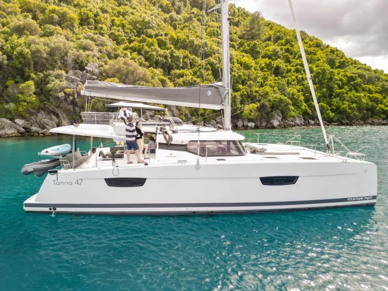 Noleggio Catamarano Fountaine Pajot con patente nautica