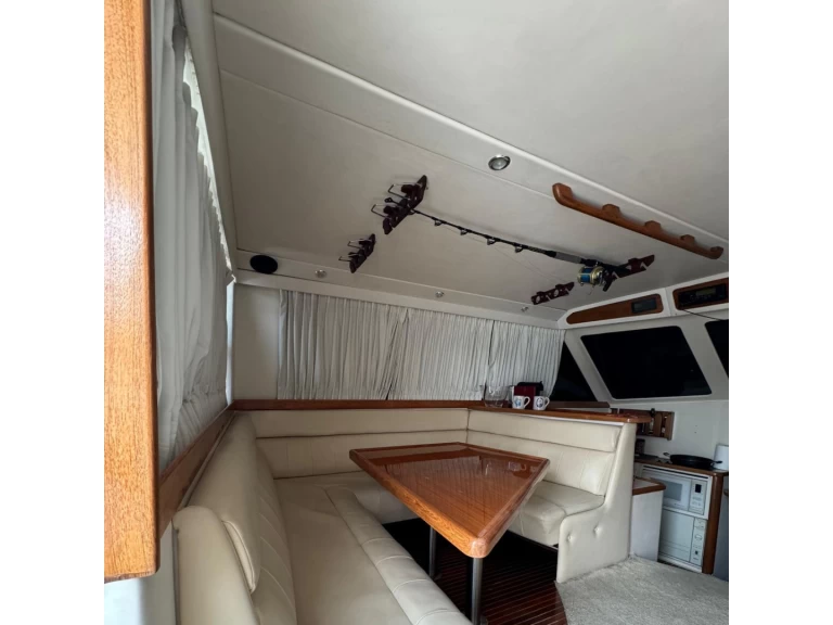 Noleggio barche Riviera Riviera 39 Open Flybridge a Ponta Delgada (São Pedro) su Samboat
