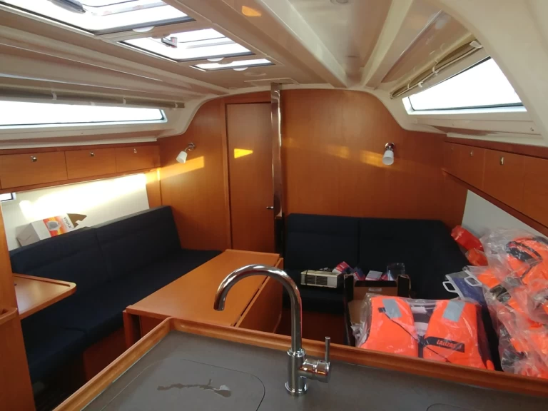 Noleggio Barca a vela Bavaria con patente nautica