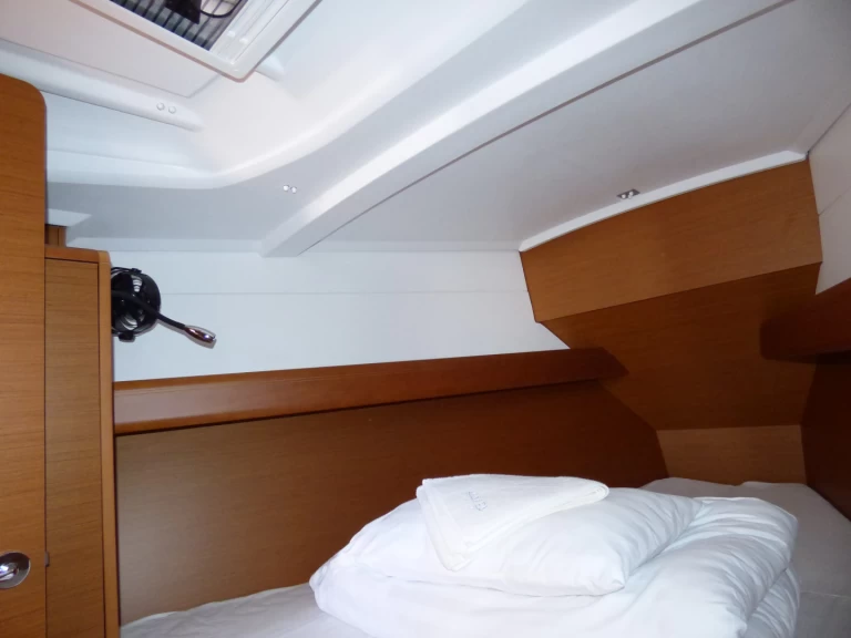 Noleggiare una Jeanneau Sun Odyssey 389 a Kaštel Gomilica